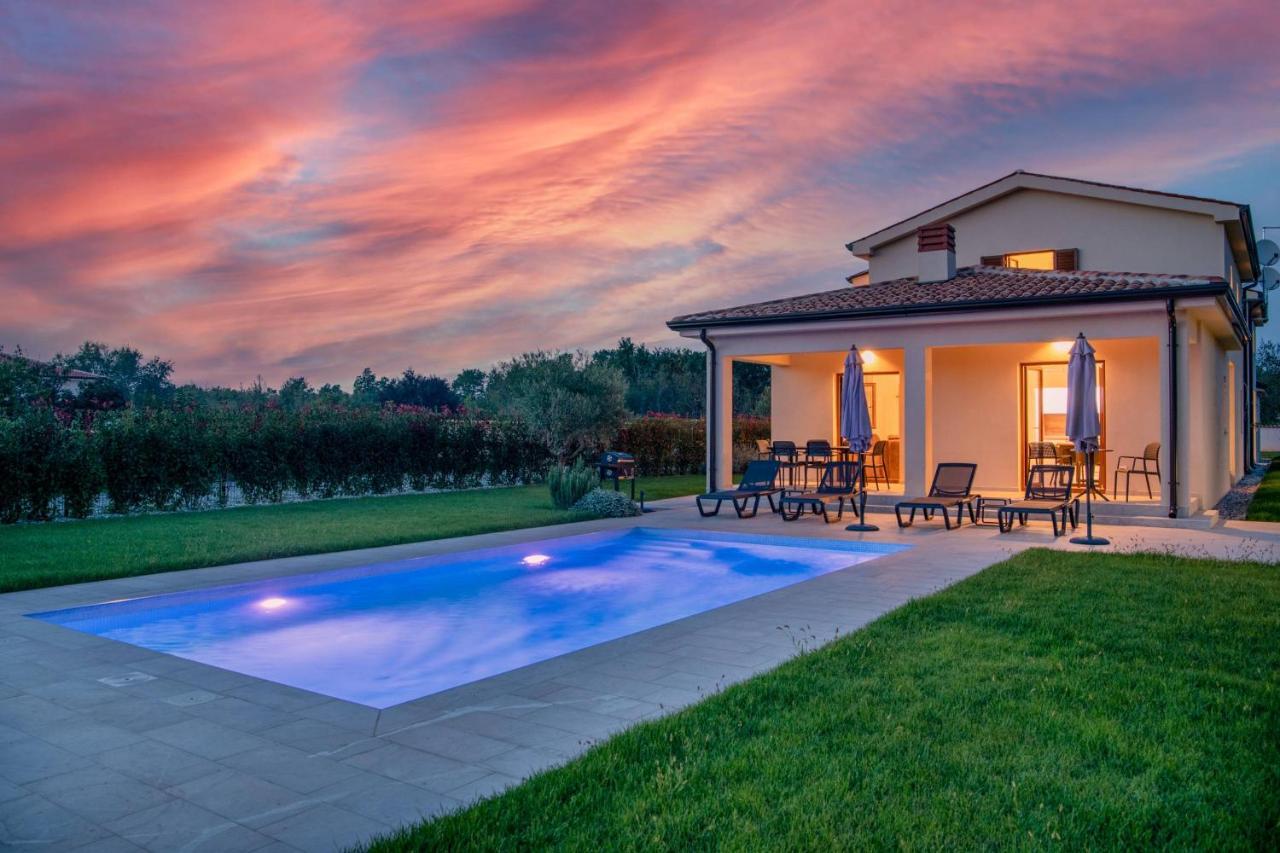 Holiday House Luca بوريتش المظهر الخارجي الصورة